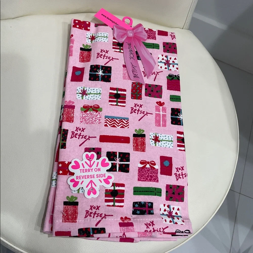 Betsey Johnson Pink/Red/Green Christmas 